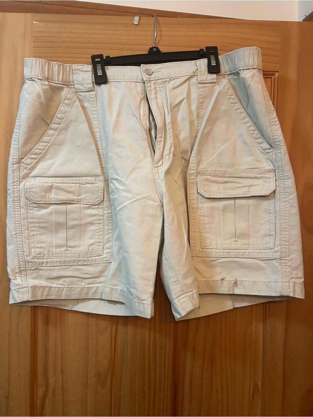 Savane Men's Cream Cargo Shorts - Casual Utility Style